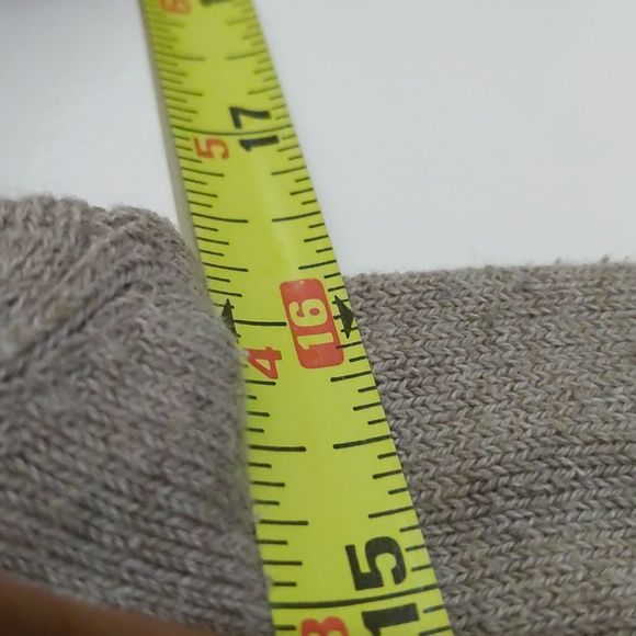 Zara| Tan Short Sleeve V-Neck Sweater Cotton Nylon Blend - Picture 9 of 9